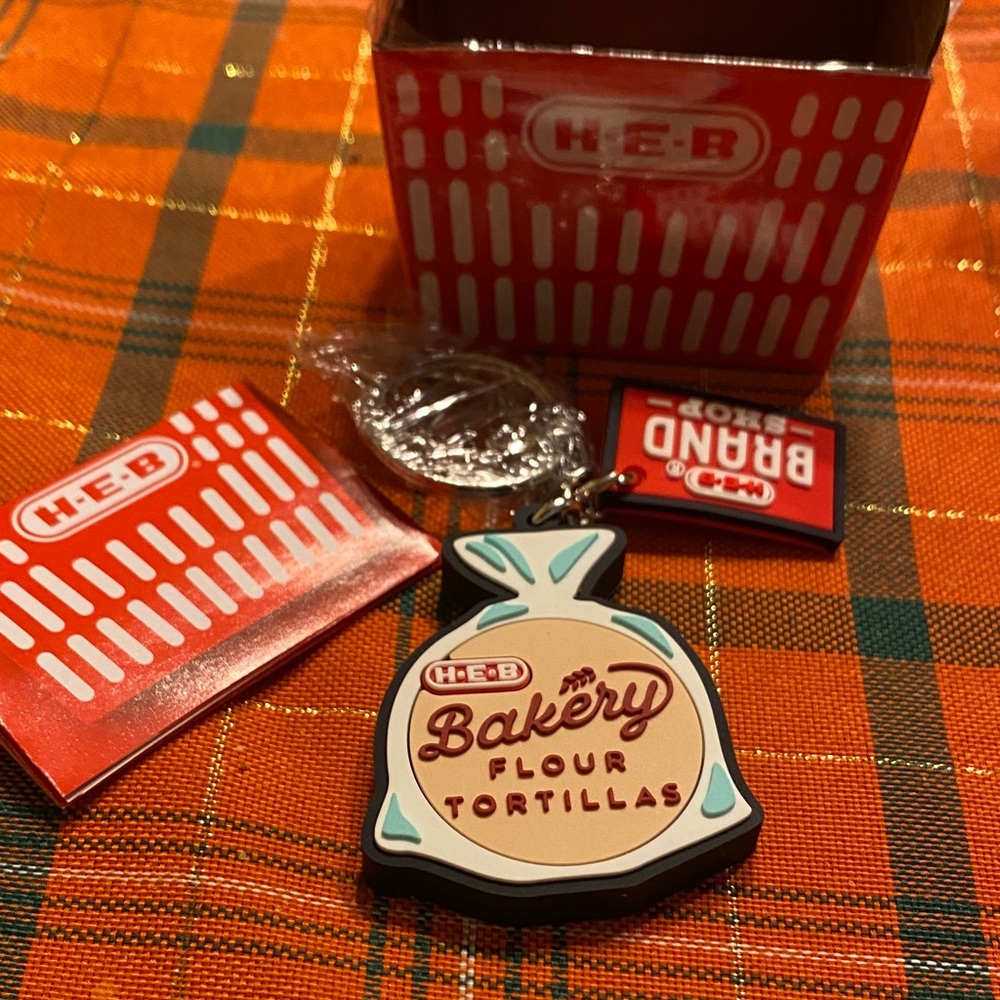 H-E-B Bakery Flour Tortillas Keychain